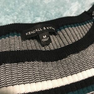 Kendall & Kylie Sweater, Size Medium